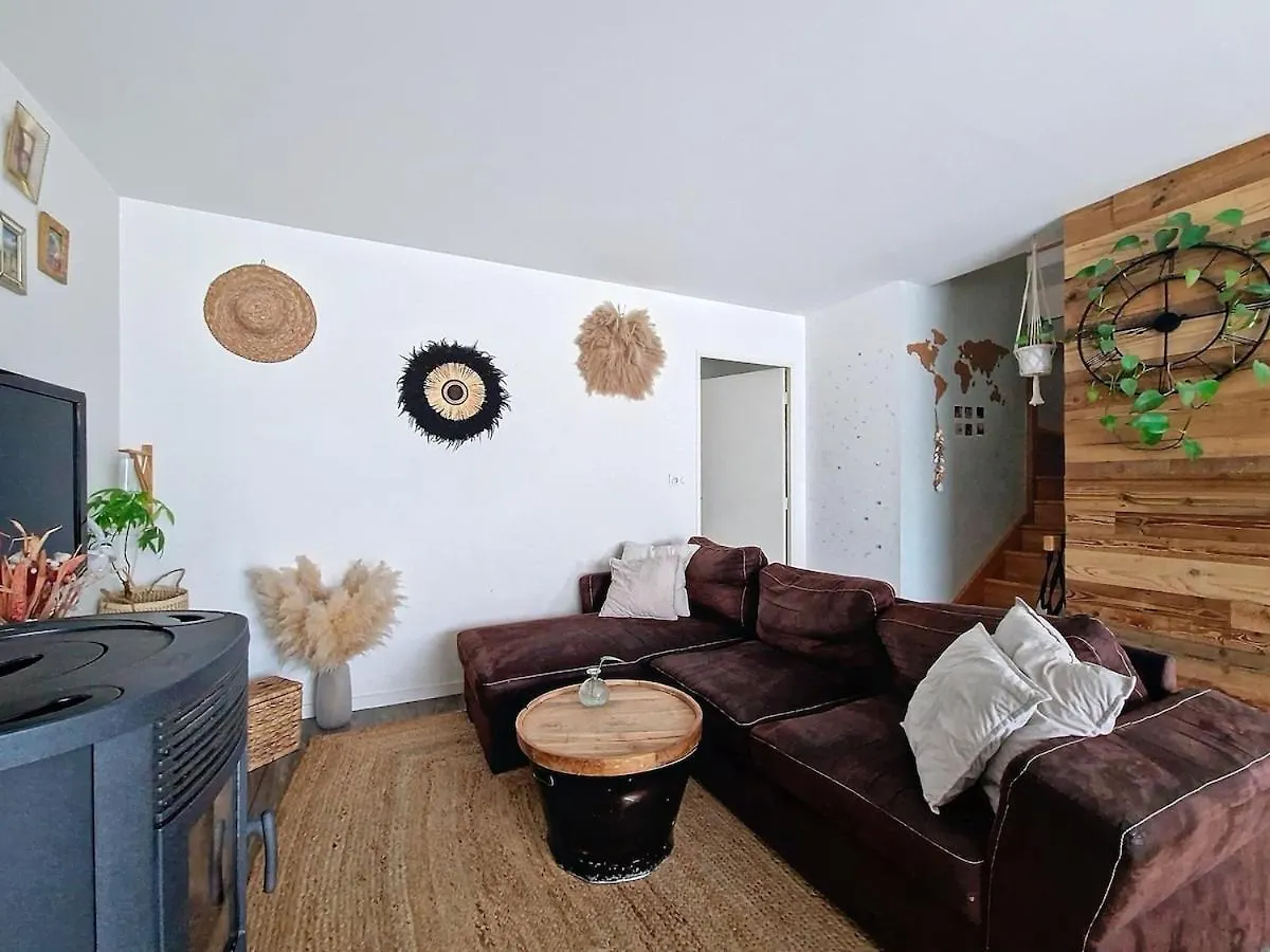 Holiday home Maison Avec Jacuzzi Saint-Erblon