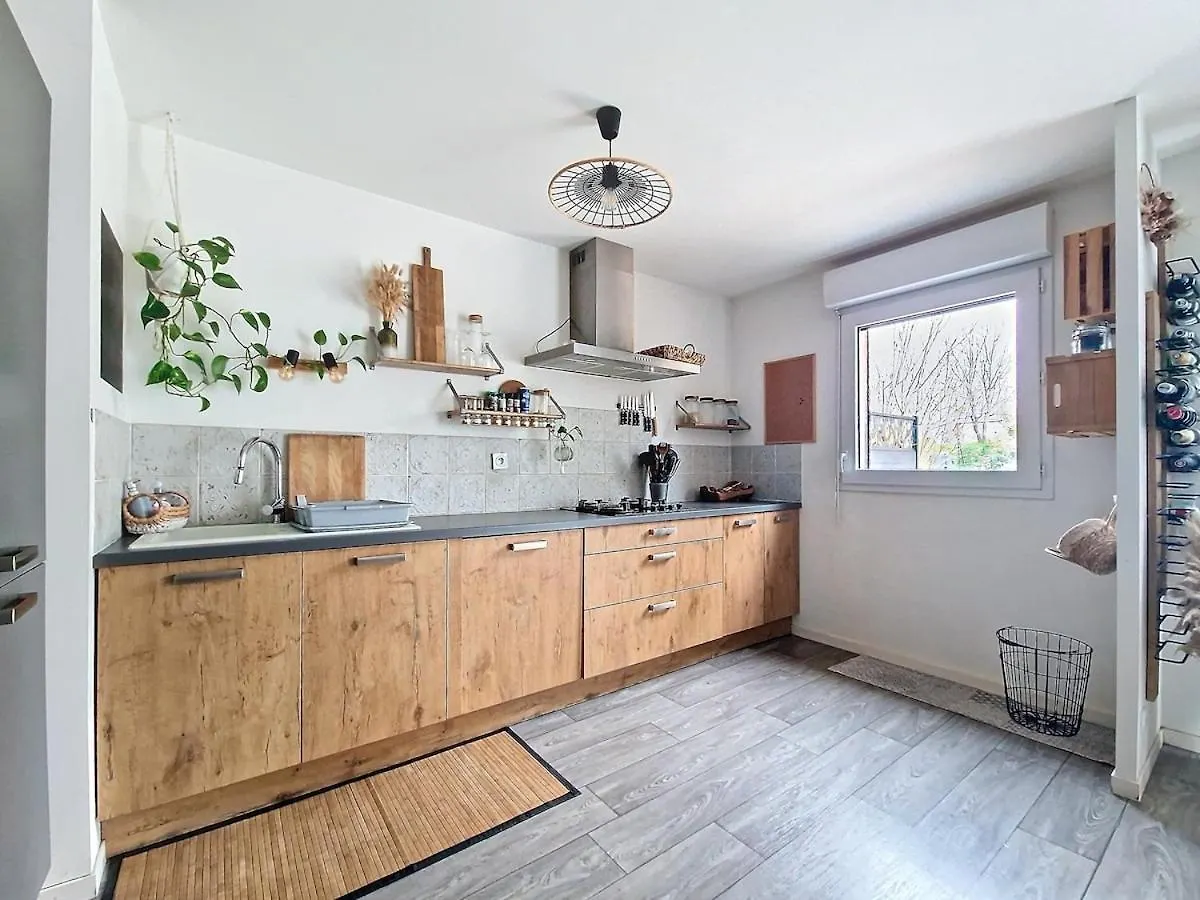 Holiday home Maison Avec Jacuzzi Saint-Erblon France