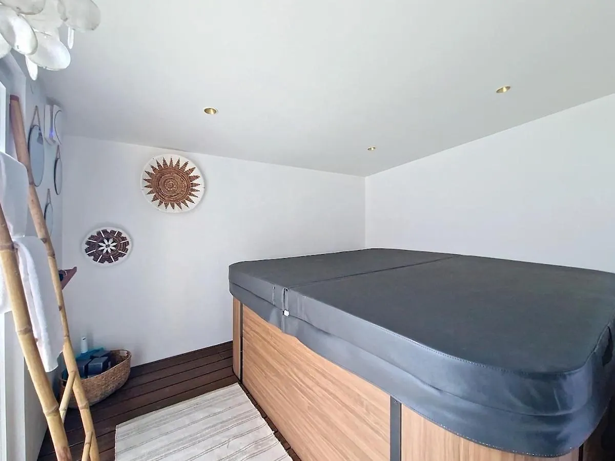 Maison Avec Jacuzzi Saint-Erblon 0*,